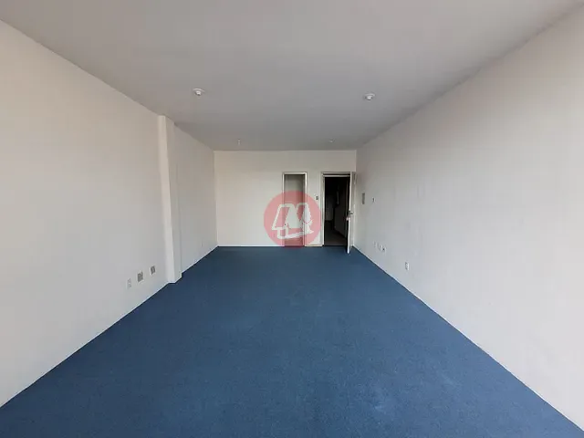 Sala com 50m², para alugar, no bairro Rio Branco em Porto Alegre
