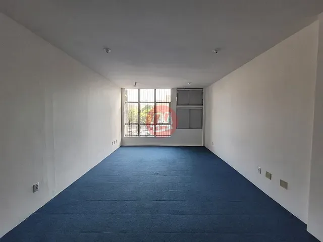Sala com 50m², para alugar, no bairro Rio Branco em Porto Alegre