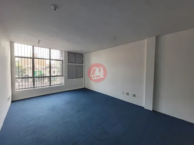 Sala com 50m², para alugar, no bairro Rio Branco em Porto Alegre