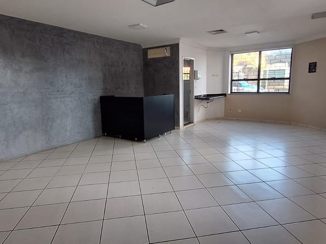 Sala para alugar, no bairro Centro em Cambé