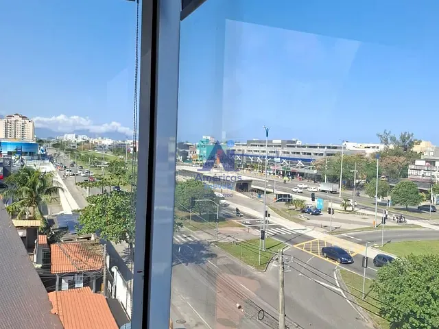 Sala à venda, no bairro Recreio dos Bandeirantes em Rio de Janeiro