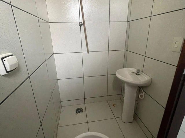 Sala para alugar, no bairro Jardim Tarobá em Cambé