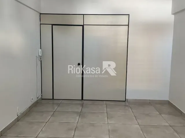 Sala à venda, no bairro Méier em Rio de Janeiro