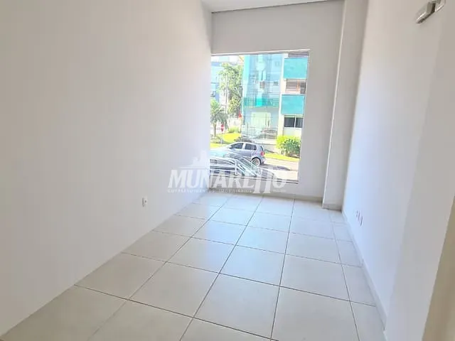 Sala com 104m², para alugar, no bairro Centro em Concórdia