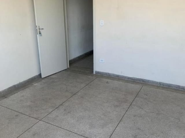 Sala com 18m², para alugar, no bairro Jardim das Flores em Osasco