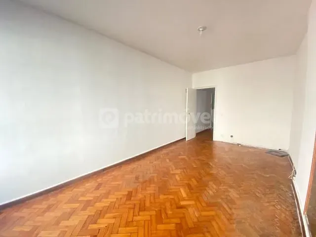 Sala com 28m², à venda, no bairro Copacabana em Rio de Janeiro