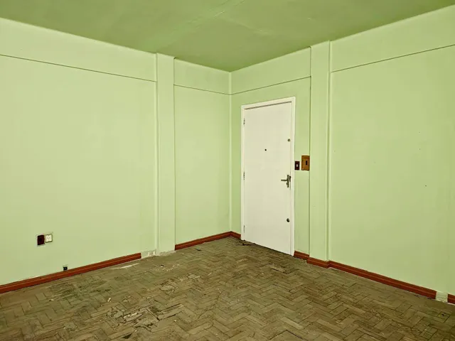 Sala com 41m², à venda, no bairro Centro em Pelotas