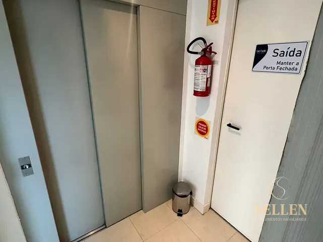 Sala com 13m², para alugar, no bairro Pioneiros em Balneário Camboriú