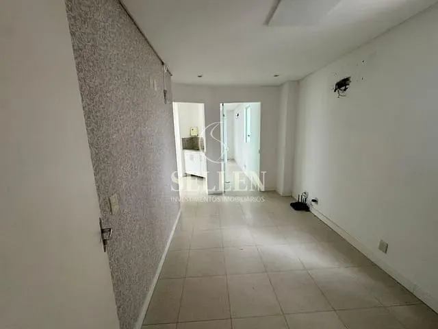 Sala com 13m², para alugar, no bairro Pioneiros em Balneário Camboriú
