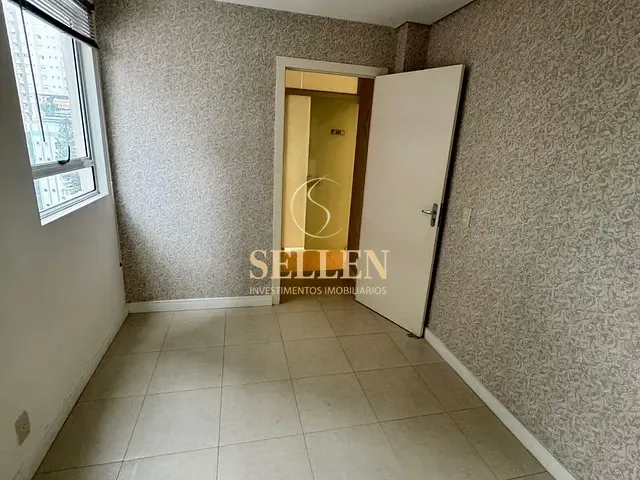 Sala com 13m², para alugar, no bairro Pioneiros em Balneário Camboriú