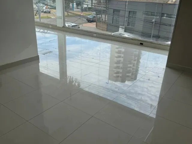 Sala para alugar, no bairro Centro em Cambé