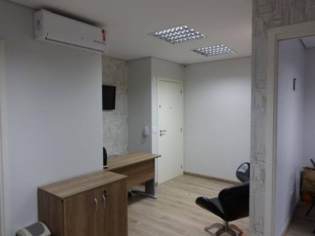 Sala com 41m², à venda, no bairro Penha de França em São Paulo