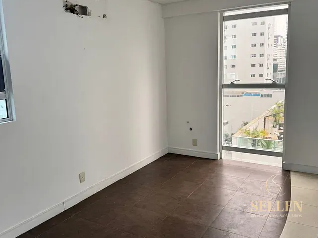 Sala com 10m², para alugar, no bairro Pioneiros em Balneário Camboriú