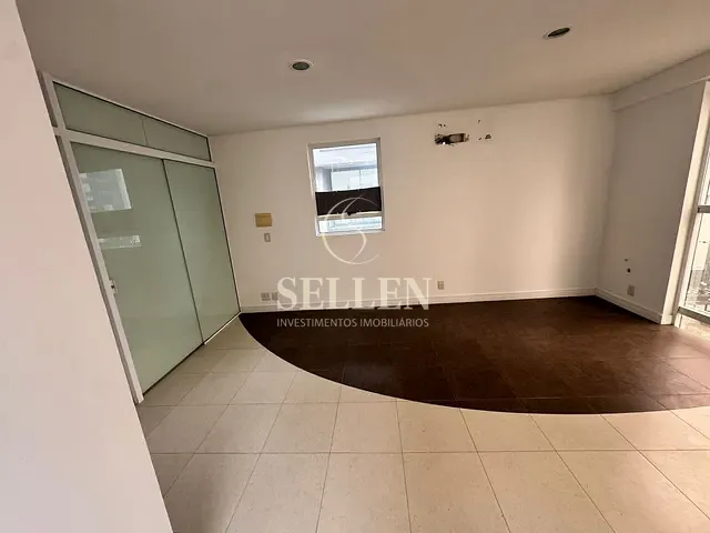 Sala com 10m², para alugar, no bairro Pioneiros em Balneário Camboriú