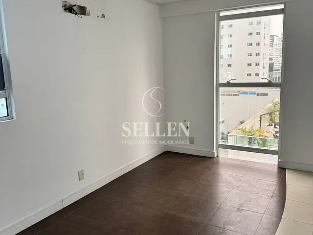Sala com 10m², para alugar, no bairro Pioneiros em Balneário Camboriú