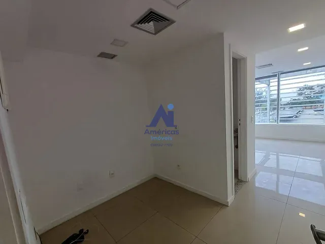 Sala com 22m², para alugar, no bairro Recreio dos Bandeirantes em Rio de Janeiro