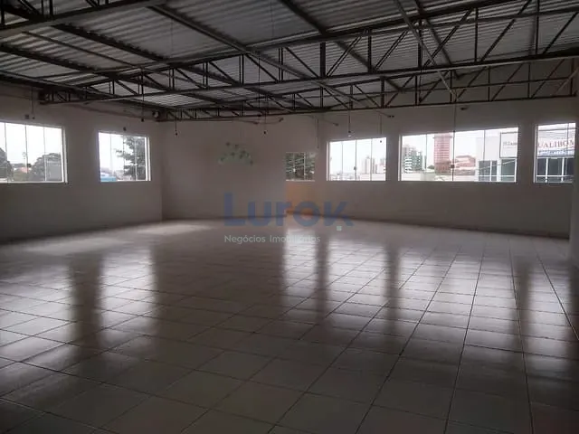 Sala com 306m², para alugar, no bairro Jardim São Jorge em Valinhos