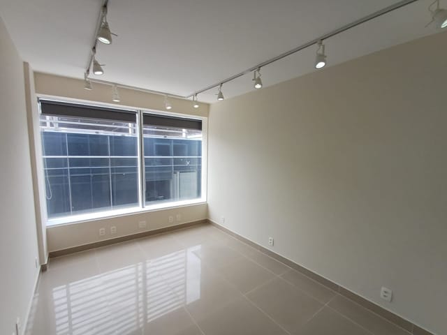 Foto do Sala - Sala moderna e iluminada à venda no A5 Offices, Recreio dos Bandeirantes, Rio de Janeiro, RJ | Américas Imóveis