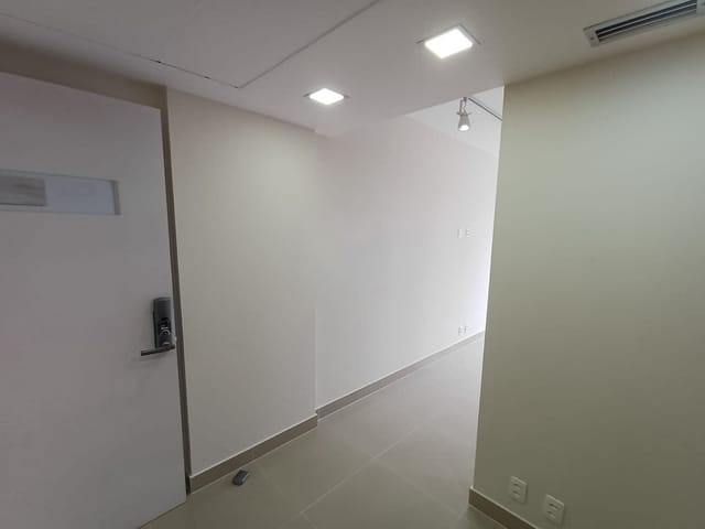 Foto do Sala - Sala moderna e iluminada à venda no A5 Offices, Recreio dos Bandeirantes, Rio de Janeiro, RJ | Américas Imóveis