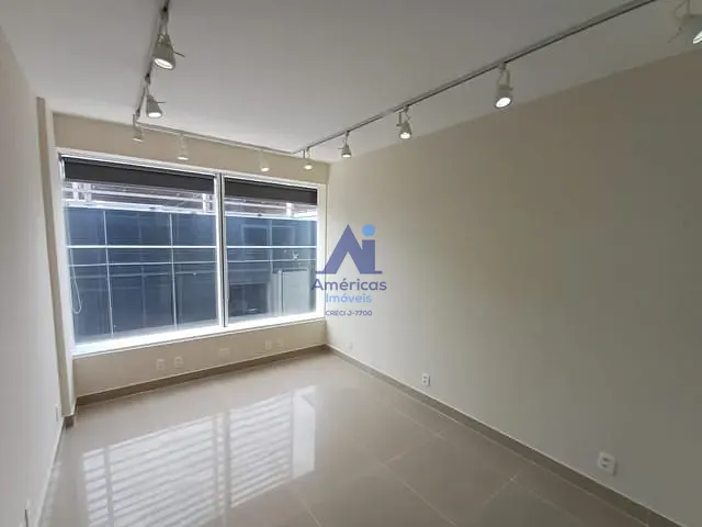 Sala com 22m², à venda, no bairro Recreio dos Bandeirantes em Rio de Janeiro