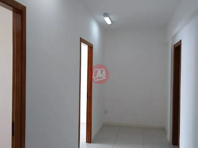 Sala à venda, no bairro Rio Branco em Porto Alegre