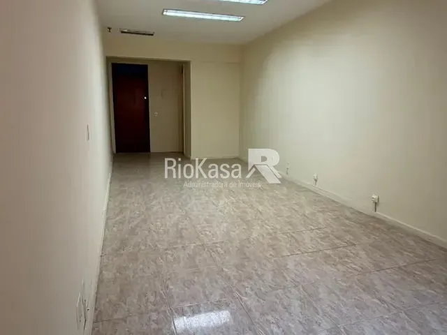 Sala à venda, no bairro Centro em Rio de Janeiro