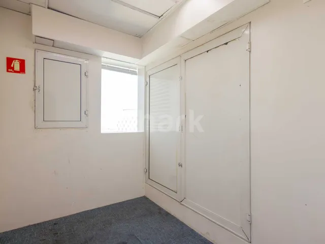 Laje para alugar, no bairro Dezoito do Forte Empresarial/Alphaville. em Barueri