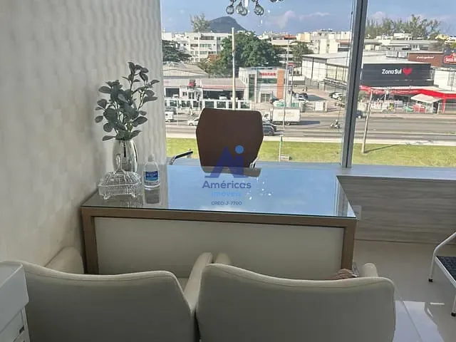 Sala à venda ou para alugar, no bairro Recreio dos Bandeirantes em Rio de Janeiro