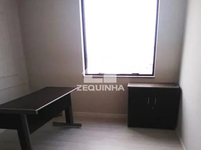 Sala com 32m², à venda, no bairro Vila Osasco em Osasco