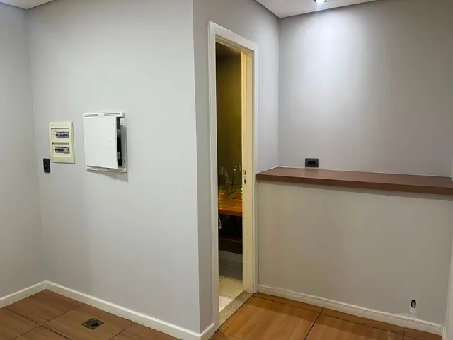 Sala com 65m², para alugar, no bairro Gleba Palhano em Londrina