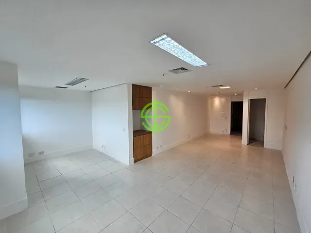Sala com 42m², à venda, no bairro Barra da Tijuca em Rio de Janeiro