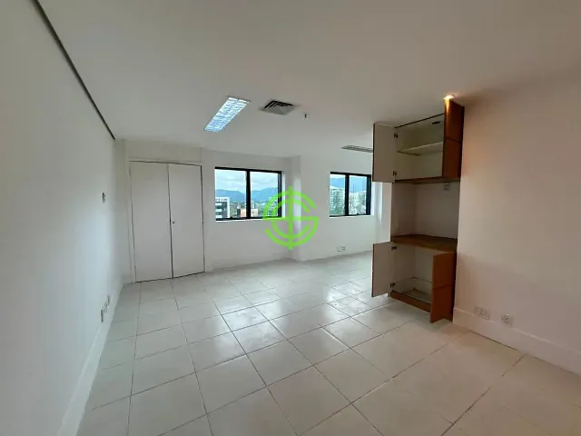 Sala com 42m², à venda, no bairro Barra da Tijuca em Rio de Janeiro
