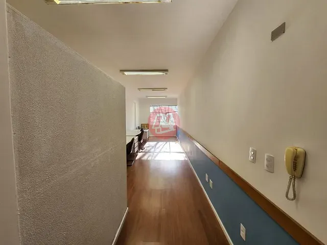 Sala com 45m², à venda, no bairro Petrópolis em Porto Alegre
