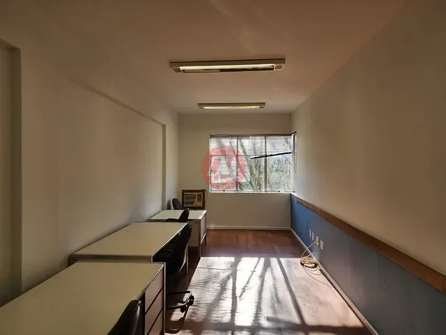 Sala com 45m², à venda, no bairro Petrópolis em Porto Alegre