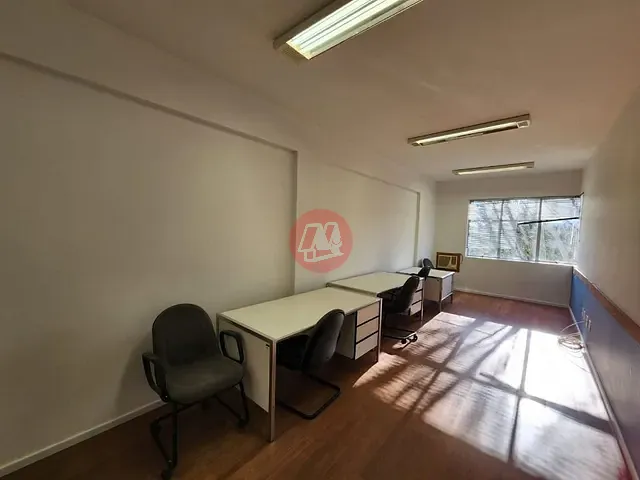 Sala com 45m², à venda, no bairro Petrópolis em Porto Alegre