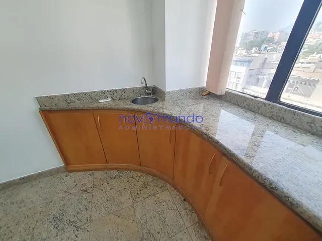 Sala com 33m², para alugar, no bairro Tijuca em Rio de Janeiro