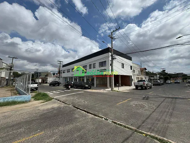 Sala com 14m², para alugar, no bairro São Cristóvão em Teresina