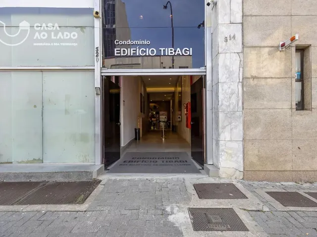 Sala à venda, no bairro Centro em Curitiba