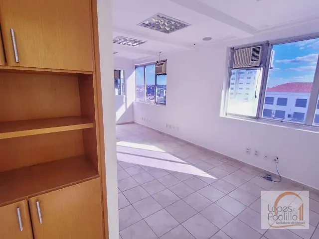 Sala com 56m², para alugar, no bairro Centro em Atibaia