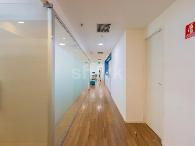 Sala para alugar, no bairro Alphaville Centro Industrial e Empresarial/Alphaville. em Barueri