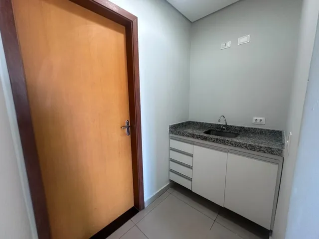 Sala para alugar, no bairro Parque Residencial Cambé em Cambé