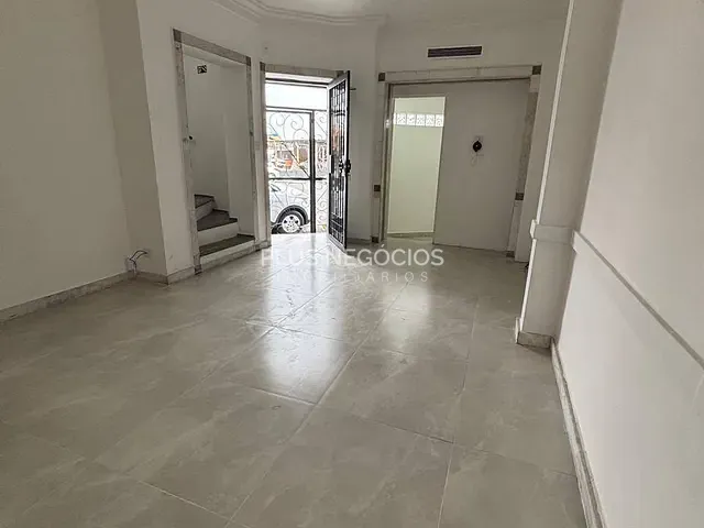 Sala com 250m², para alugar, no bairro Jardim Santa Rosália em Sorocaba
