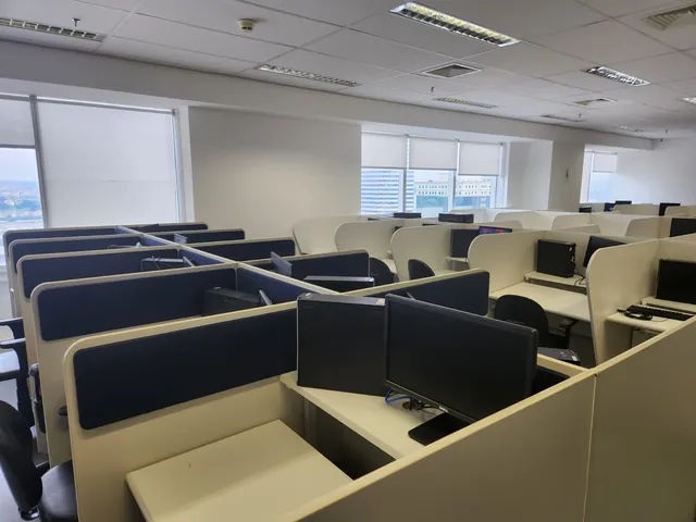 Sala para alugar, no bairro Alphaville Centro Industrial e Empresarial/Alphaville. em Barueri