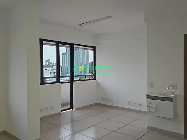 Sala com 37m², à venda ou para alugar, no bairro Jardim São Dimas em São José dos Campos