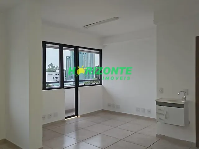 Sala com 37m², à venda ou para alugar, no bairro Jardim São Dimas em São José dos Campos