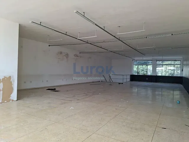 Sala com 250m², para alugar, no bairro Vila Olivo em Valinhos