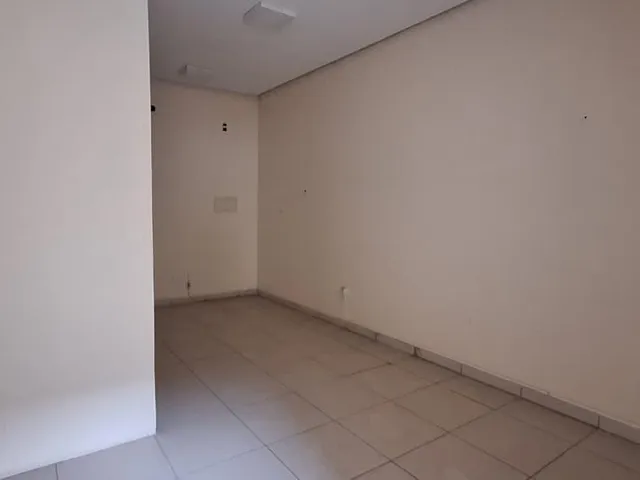 Sala à venda ou para alugar, no bairro Centro em Cambé
