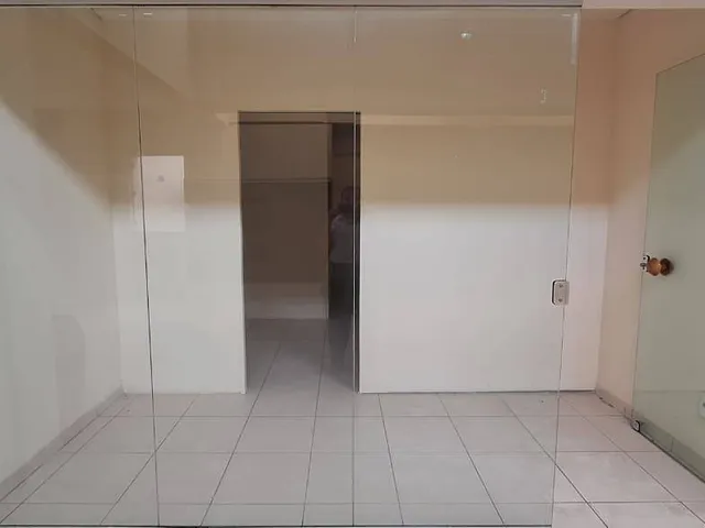 Sala à venda ou para alugar, no bairro Centro em Cambé