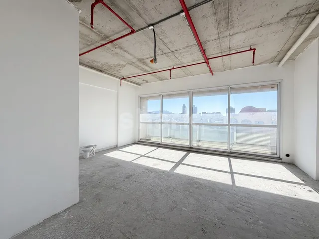 Sala com 58m², à venda, no bairro Bethaville I em Barueri