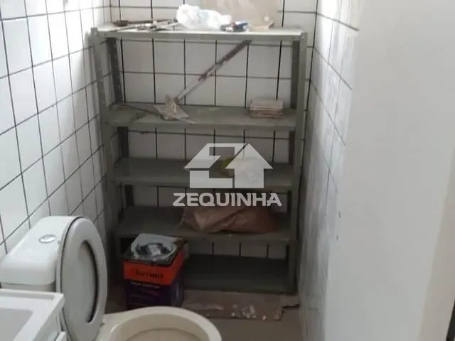 Sala com 20m², para alugar, no bairro Piratininga em Osasco